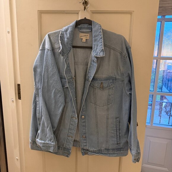 Women's 90's Baggy Trucker Jacket - Universal Thread™ Light Wash XL - Picture 2 of 4